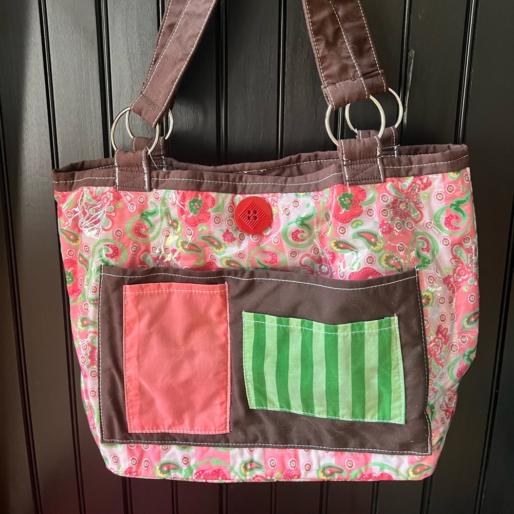 2 Red Hen’s large bag